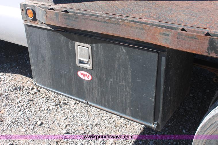 image for item H5520 2008 Ford F450 Super Duty XL SuperCab flatbed truck