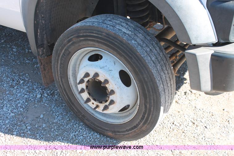 image for item H5520 2008 Ford F450 Super Duty XL SuperCab flatbed truck