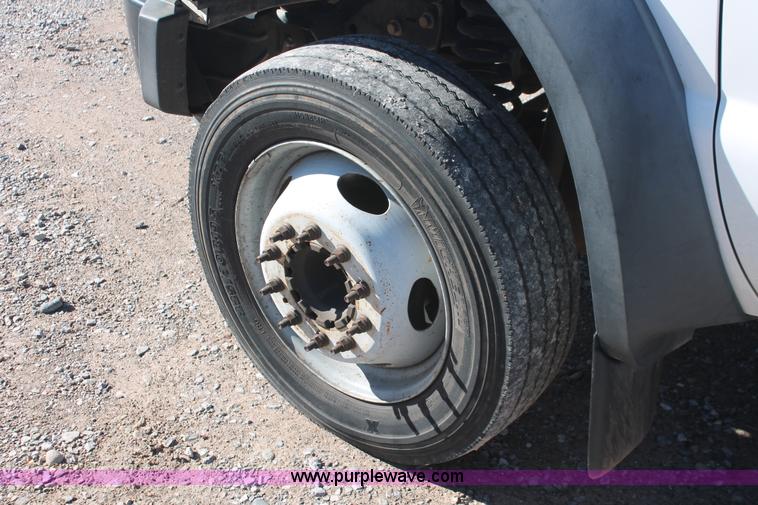 image for item H5520 2008 Ford F450 Super Duty XL SuperCab flatbed truck