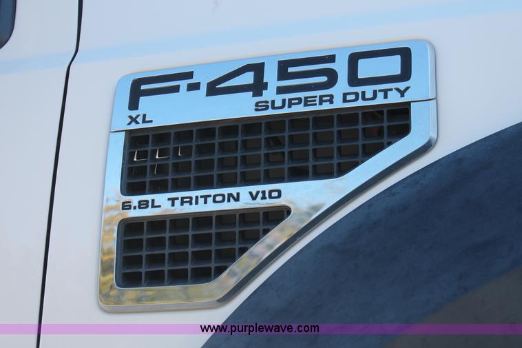 image for item H5520 2008 Ford F450 Super Duty XL SuperCab flatbed truck