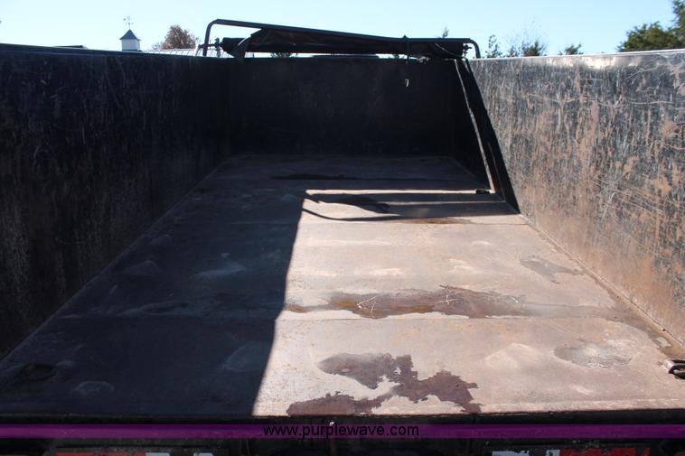 image for item H5521 2007 Horsecreek gooseneck dump trailer