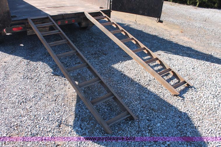 image for item H5521 2007 Horsecreek gooseneck dump trailer