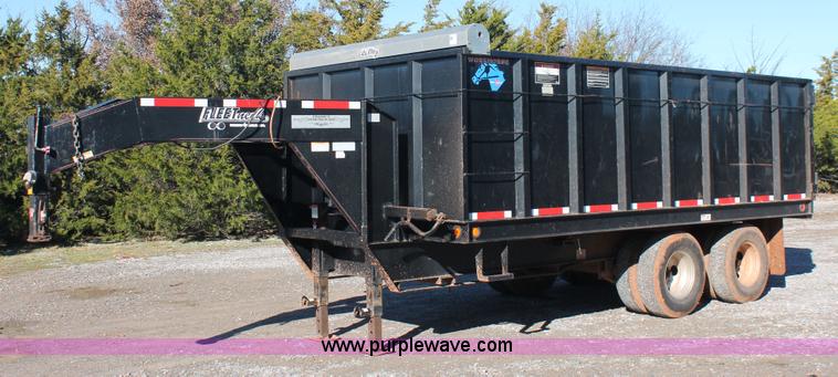 image for item H5522 2006 Diamond Fleetneck Workhorse gooseneck dump trailer