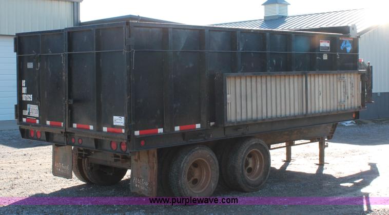 image for item H5522 2006 Diamond Fleetneck Workhorse gooseneck dump trailer