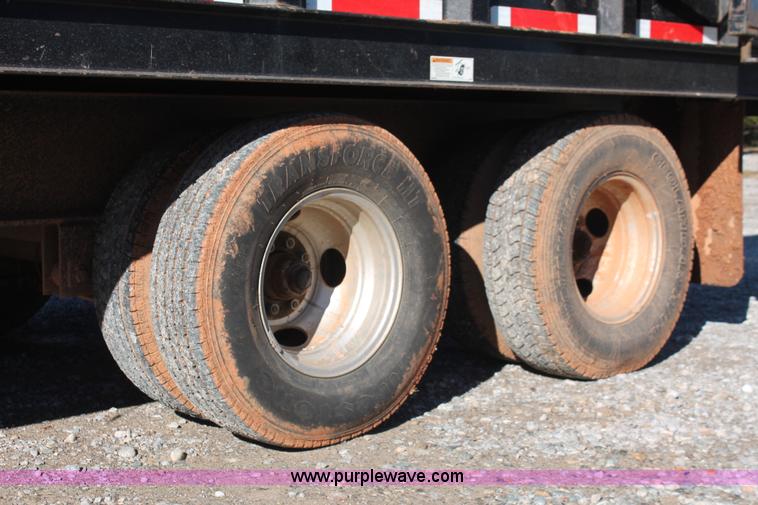 image for item H5522 2006 Diamond Fleetneck Workhorse gooseneck dump trailer