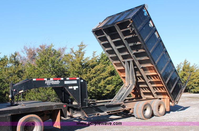 image for item H5522 2006 Diamond Fleetneck Workhorse gooseneck dump trailer