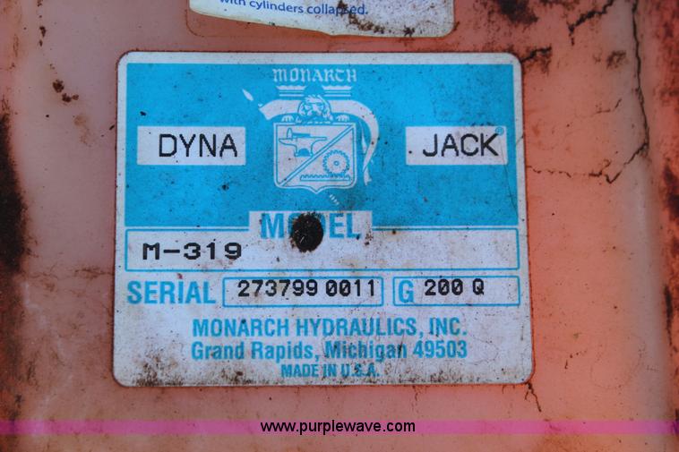 image for item H5522 2006 Diamond Fleetneck Workhorse gooseneck dump trailer