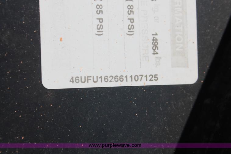 image for item H5522 2006 Diamond Fleetneck Workhorse gooseneck dump trailer