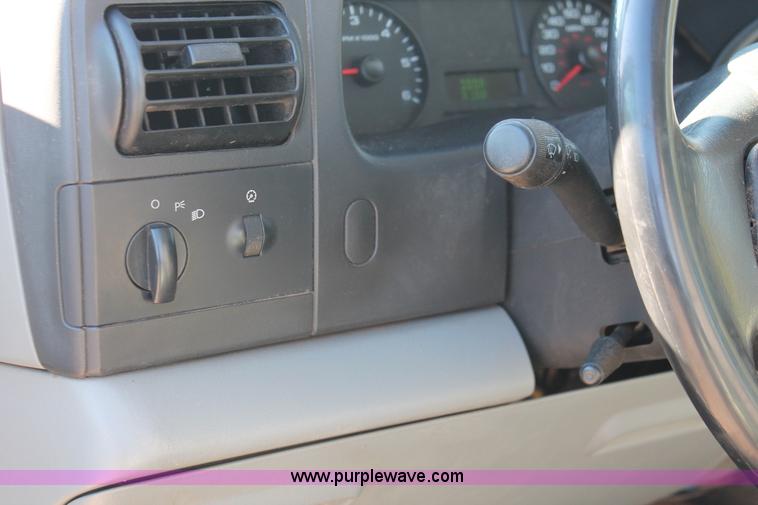 image for item H5523 2007 Ford F250 Super Duty XL FX4 Off-Road SuperCab pickup truck