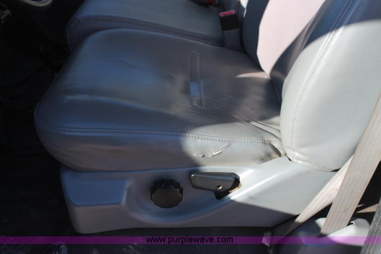 image for item H5523 2007 Ford F250 Super Duty XL FX4 Off-Road SuperCab pickup truck