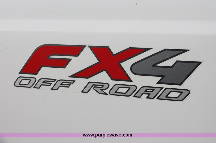 image for item H5523 2007 Ford F250 Super Duty XL FX4 Off-Road SuperCab pickup truck