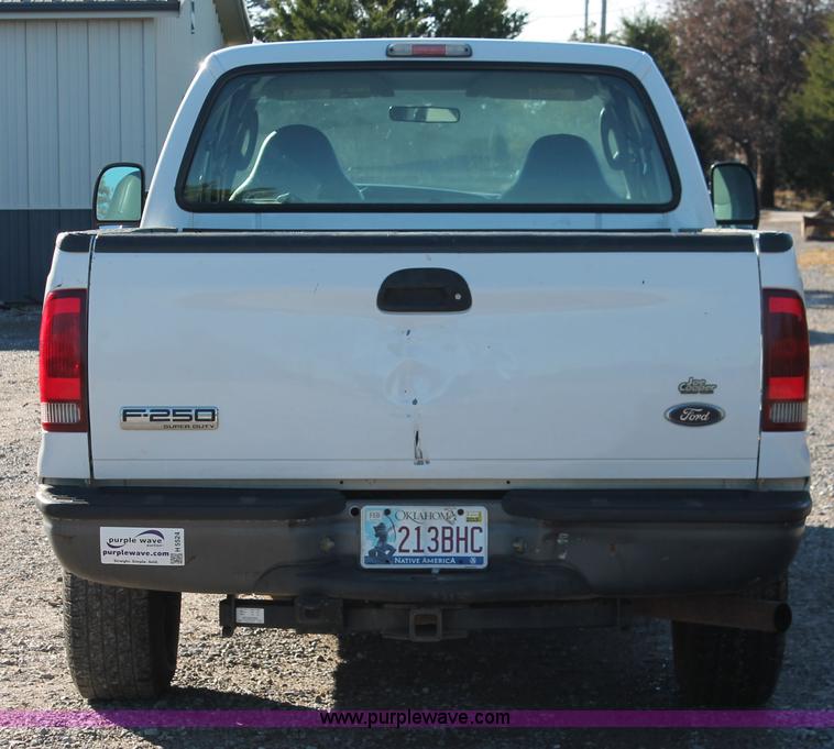 image for item H5524 2006 Ford F250 Super Duty XL SuperCab pickup truck