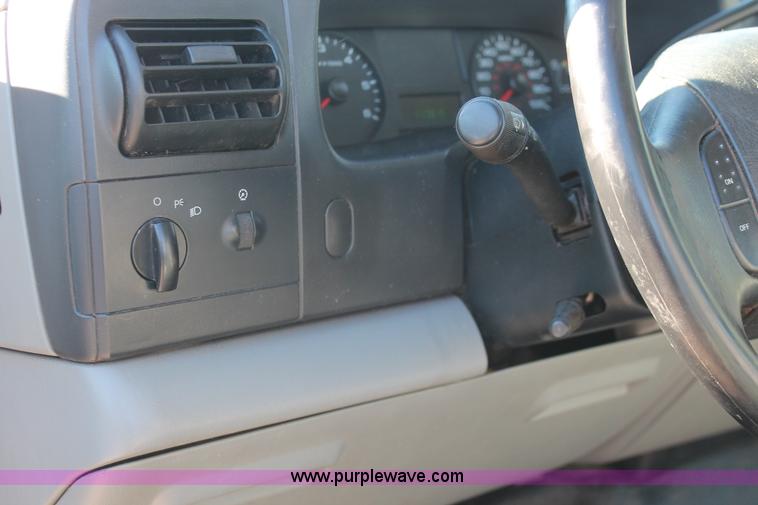 image for item H5524 2006 Ford F250 Super Duty XL SuperCab pickup truck