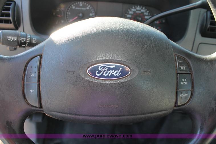 image for item H5524 2006 Ford F250 Super Duty XL SuperCab pickup truck