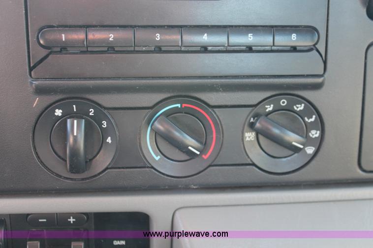 image for item H5524 2006 Ford F250 Super Duty XL SuperCab pickup truck