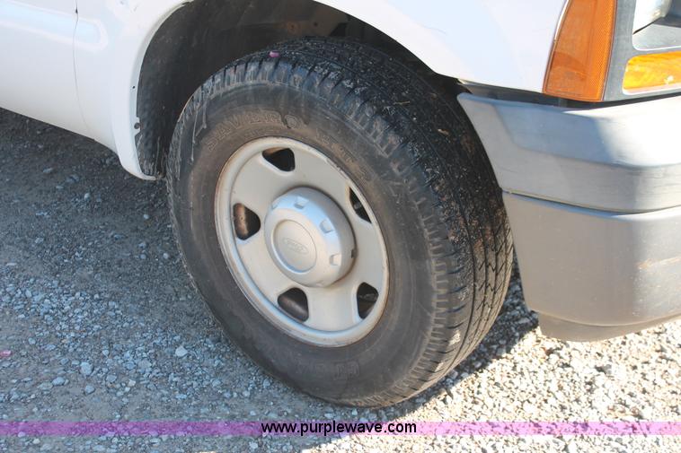 image for item H5524 2006 Ford F250 Super Duty XL SuperCab pickup truck