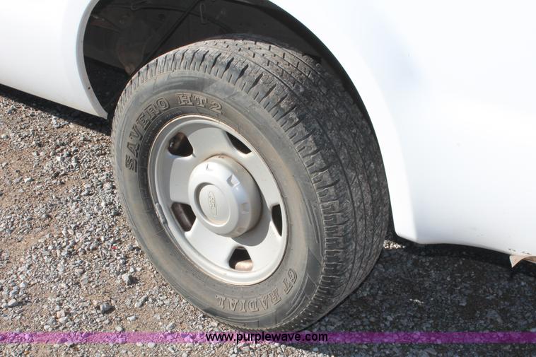 image for item H5524 2006 Ford F250 Super Duty XL SuperCab pickup truck