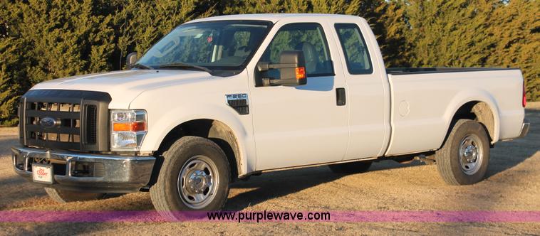 image for item H5527 2010 Ford F250 Super Duty XL SuperCab pickup truck