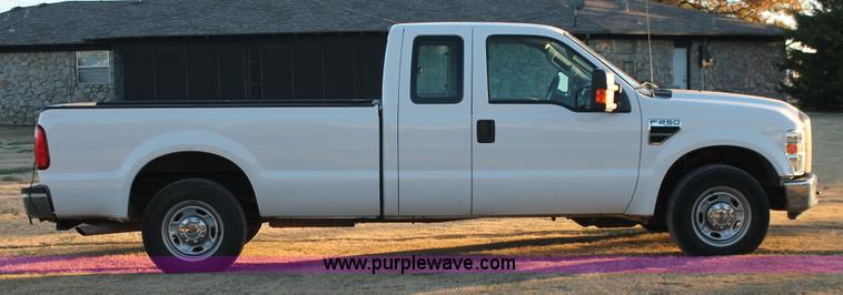 image for item H5527 2010 Ford F250 Super Duty XL SuperCab pickup truck