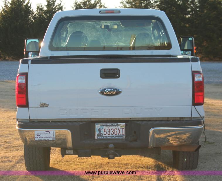 image for item H5527 2010 Ford F250 Super Duty XL SuperCab pickup truck