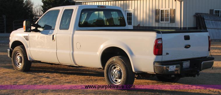 image for item H5527 2010 Ford F250 Super Duty XL SuperCab pickup truck