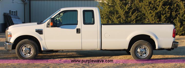 image for item H5527 2010 Ford F250 Super Duty XL SuperCab pickup truck