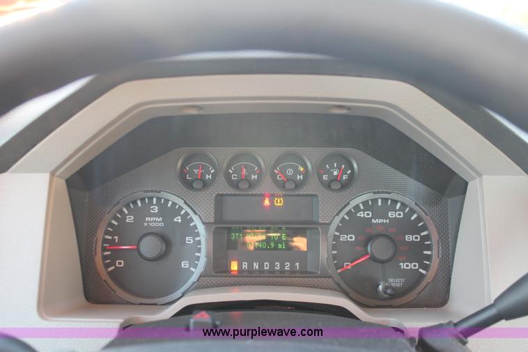 image for item H5527 2010 Ford F250 Super Duty XL SuperCab pickup truck