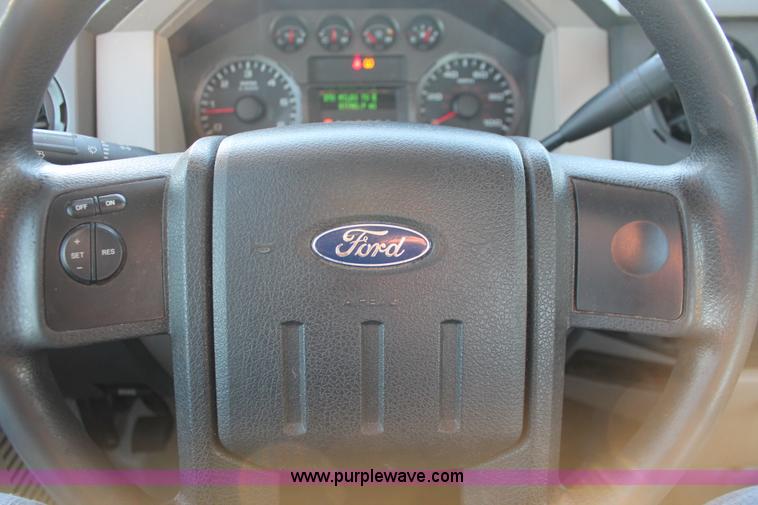 image for item H5527 2010 Ford F250 Super Duty XL SuperCab pickup truck