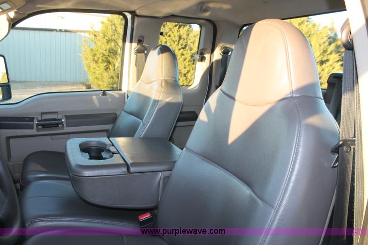 image for item H5527 2010 Ford F250 Super Duty XL SuperCab pickup truck