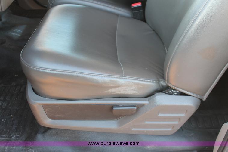 image for item H5527 2010 Ford F250 Super Duty XL SuperCab pickup truck