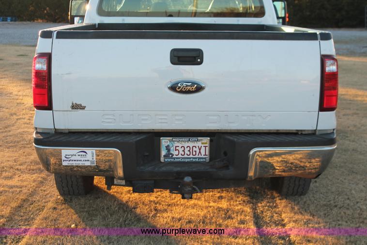 image for item H5527 2010 Ford F250 Super Duty XL SuperCab pickup truck