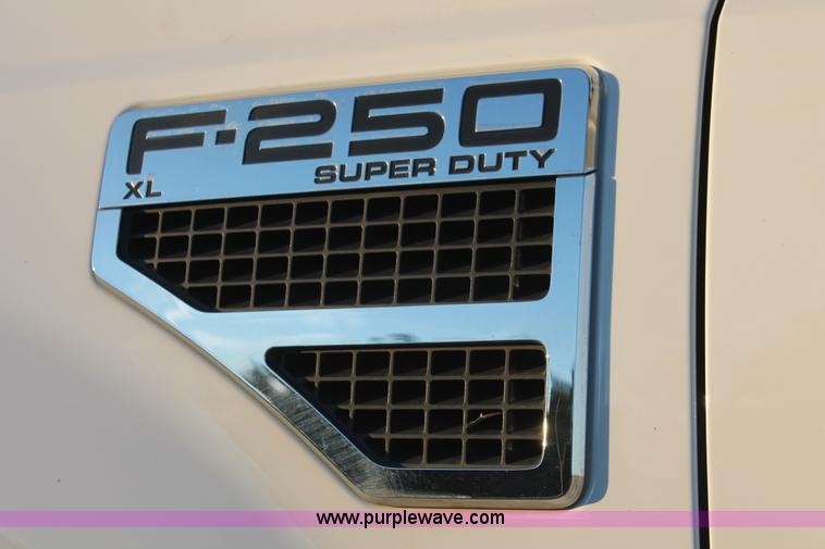 image for item H5527 2010 Ford F250 Super Duty XL SuperCab pickup truck