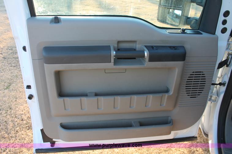 image for item H5528 2010 Ford F250 Super Duty XL SuperCab pickup truck