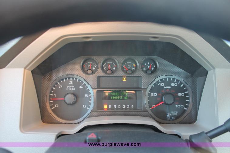 image for item H5528 2010 Ford F250 Super Duty XL SuperCab pickup truck