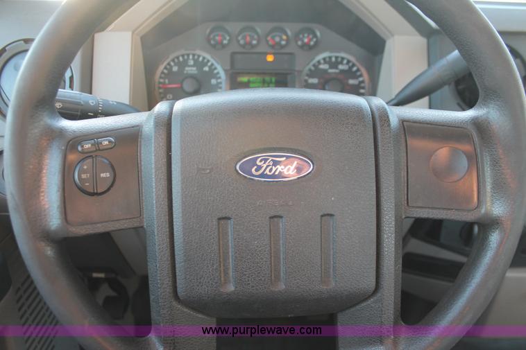 image for item H5528 2010 Ford F250 Super Duty XL SuperCab pickup truck
