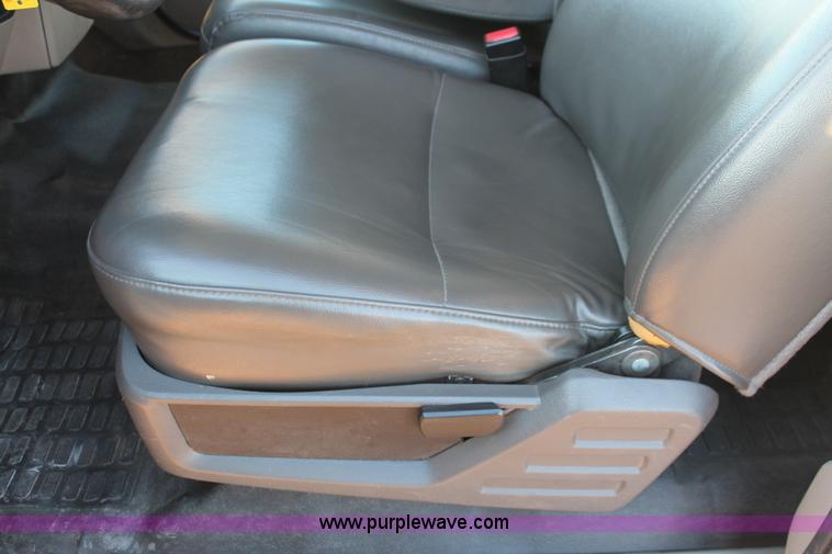 image for item H5528 2010 Ford F250 Super Duty XL SuperCab pickup truck