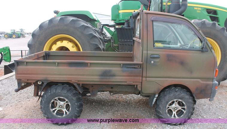 image for item H5988 1997 Mitsubishi mini truck