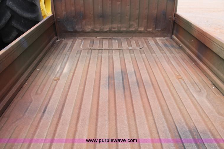 image for item H5988 1997 Mitsubishi mini truck