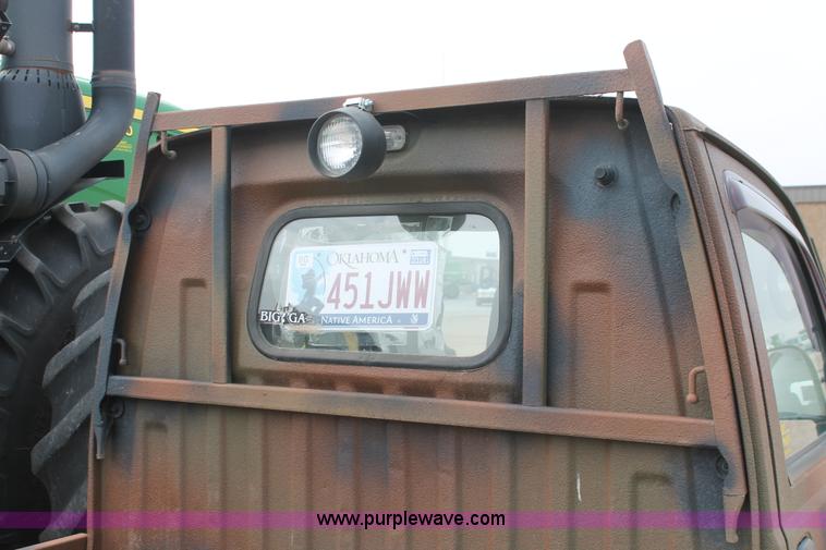 image for item H5988 1997 Mitsubishi mini truck