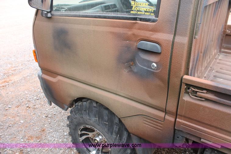 image for item H5988 1997 Mitsubishi mini truck