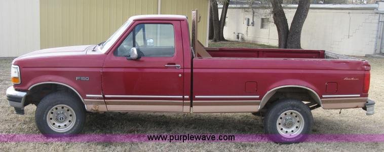 image for item H9359 1995 Ford F150 Eddie Bauer pickup truck