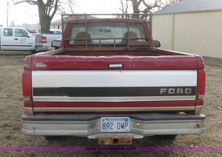 image for item H9359 1995 Ford F150 Eddie Bauer pickup truck