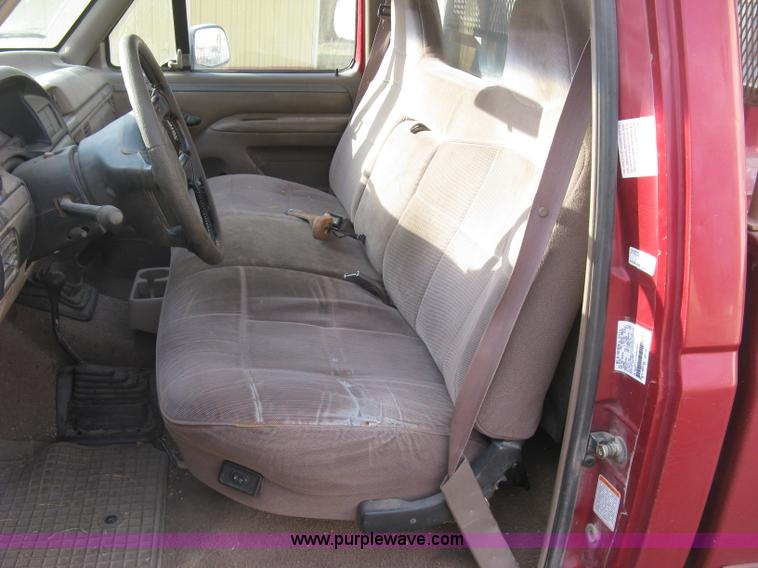 image for item H9359 1995 Ford F150 Eddie Bauer pickup truck