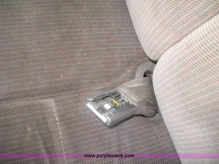 image for item H9359 1995 Ford F150 Eddie Bauer pickup truck