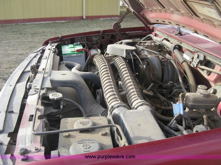 image for item H9359 1995 Ford F150 Eddie Bauer pickup truck