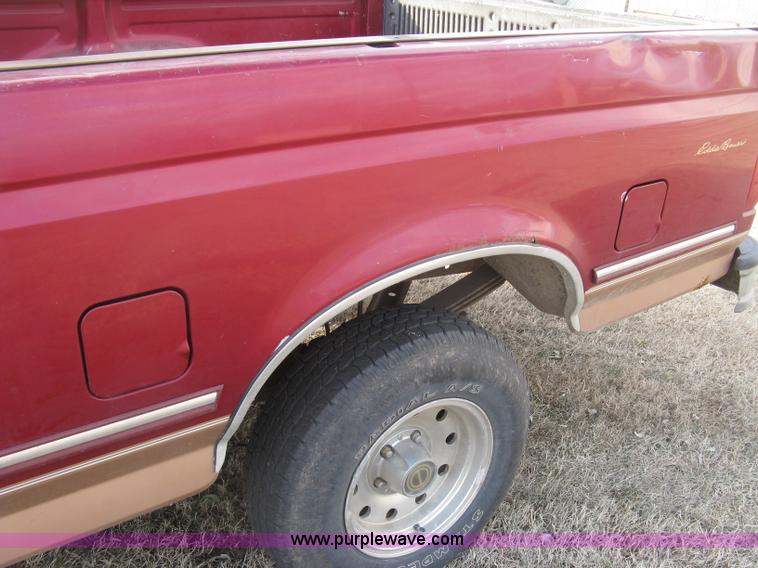 image for item H9359 1995 Ford F150 Eddie Bauer pickup truck