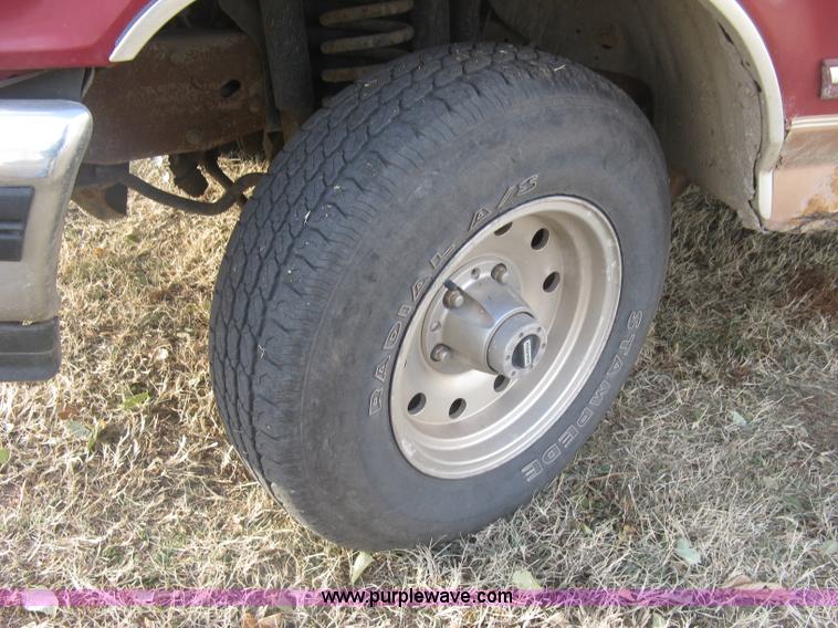 image for item H9359 1995 Ford F150 Eddie Bauer pickup truck