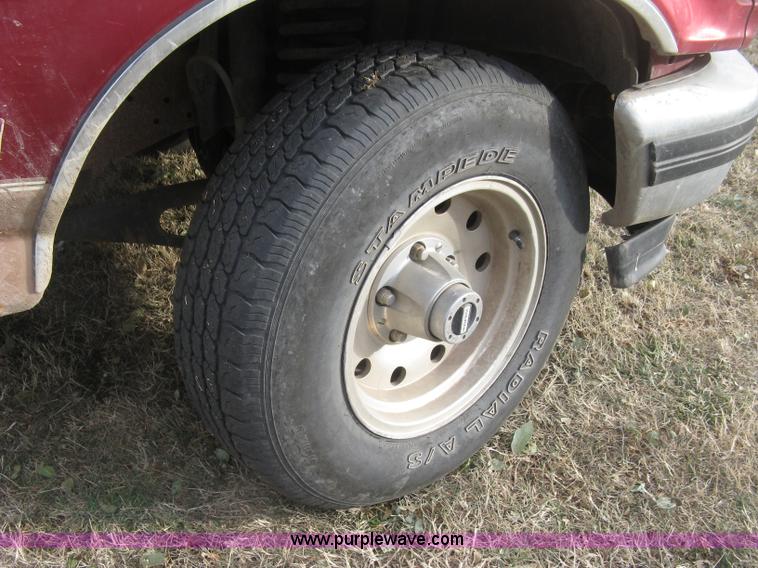 image for item H9359 1995 Ford F150 Eddie Bauer pickup truck