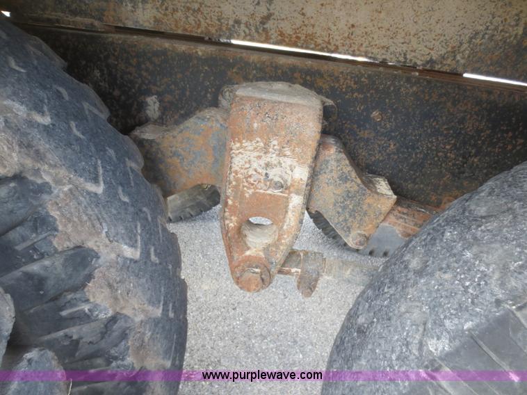 image for item I2136 1974 Chevrolet C65 grain truck