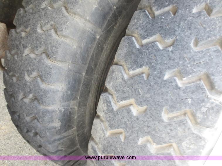 image for item I2136 1974 Chevrolet C65 grain truck